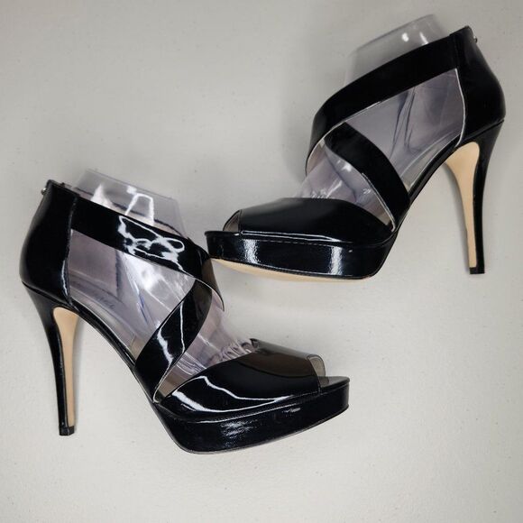 GORGEOUS MICHAEL KORS PATENT LEATHER Strappy HEELS Size 9.5 - Picture 2 of 9